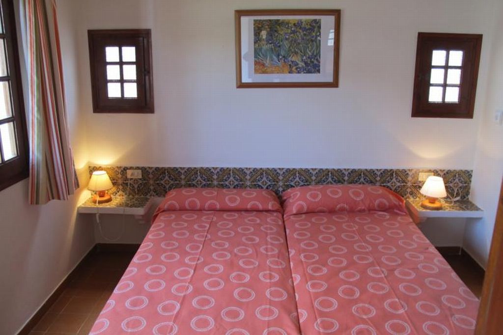 Son Bou Apartments Extérieur photo