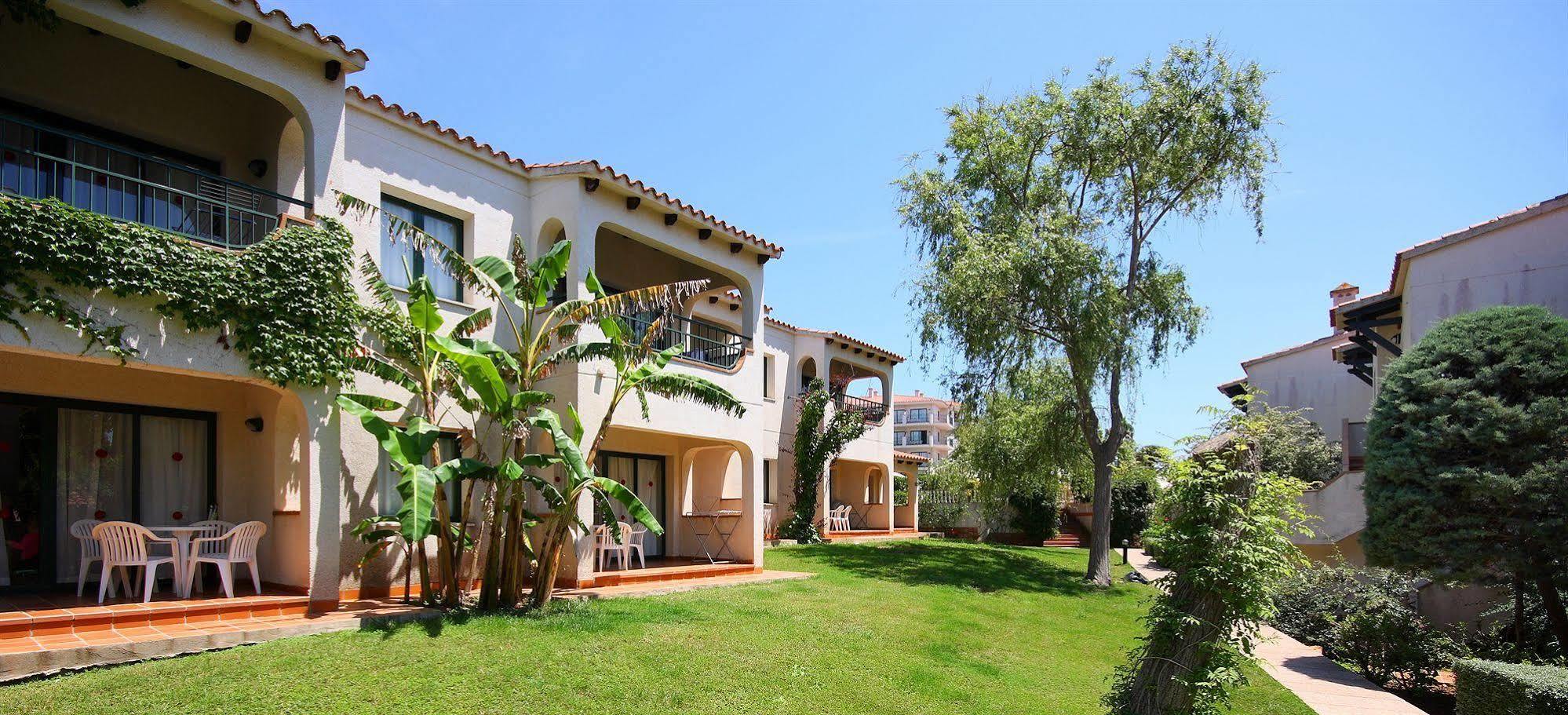 Son Bou Apartments Extérieur photo