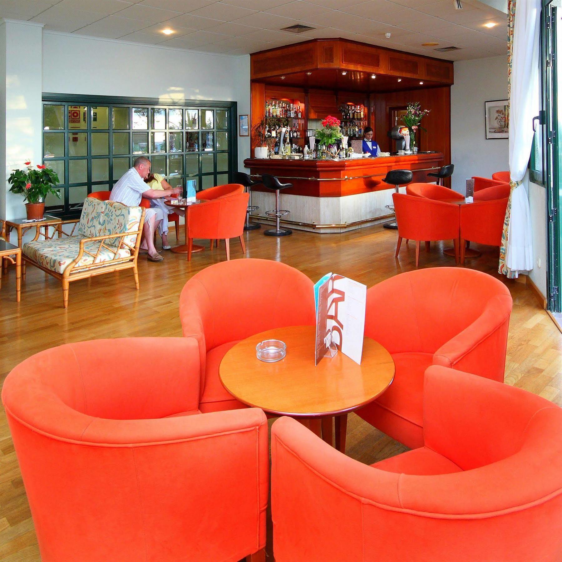 Son Bou Apartments Extérieur photo